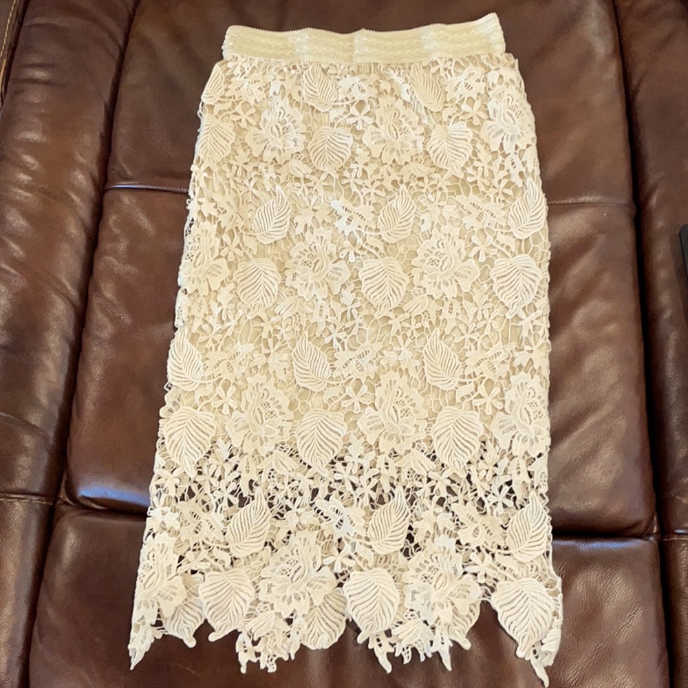 Crotchet lined skirt